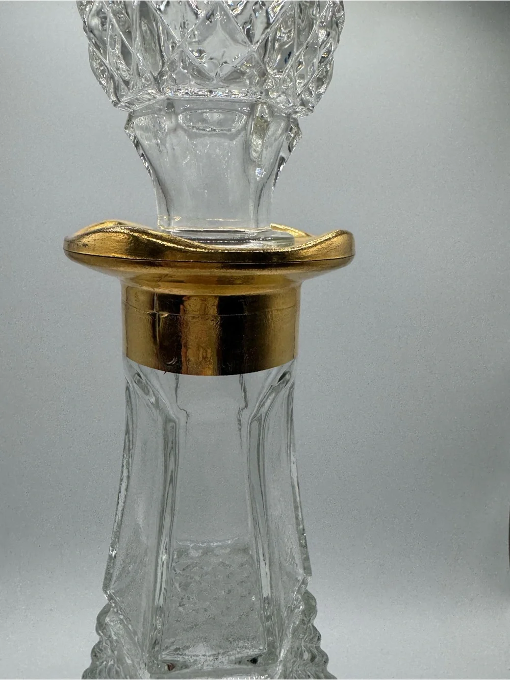 Vintage Anchor Hocking Hexagonal WEXFORD Gold Trim Decanter w/Stopper 1965
